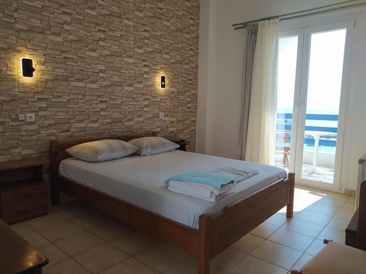 Corali Hotel Piso Livadi Exterior photo