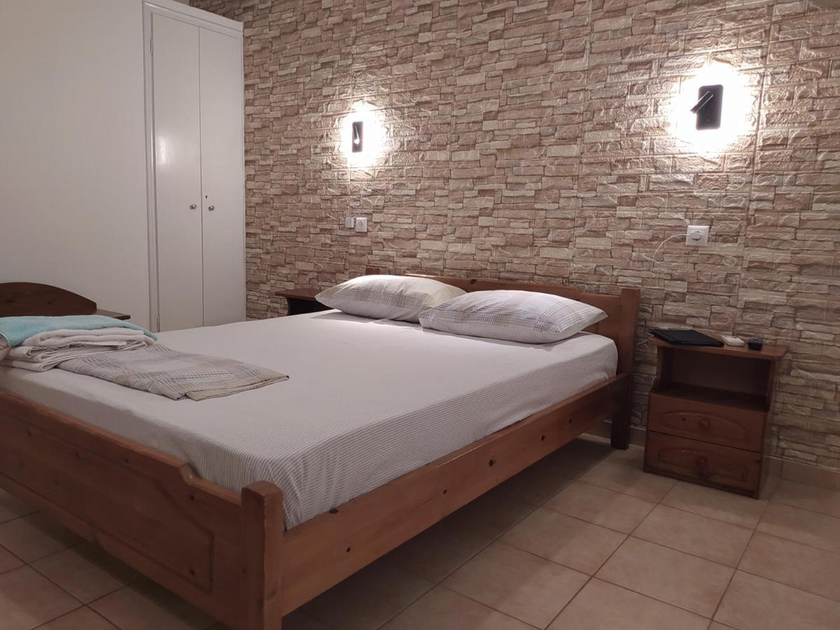 Corali Hotel Piso Livadi Exterior photo