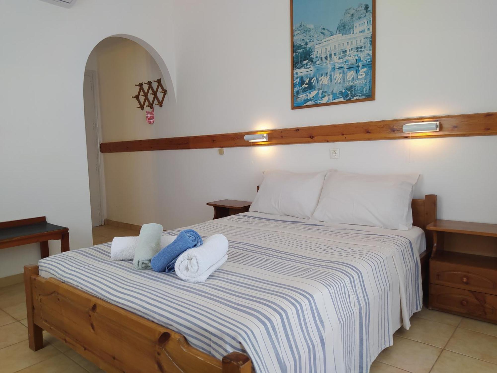 Corali Hotel Piso Livadi Exterior photo