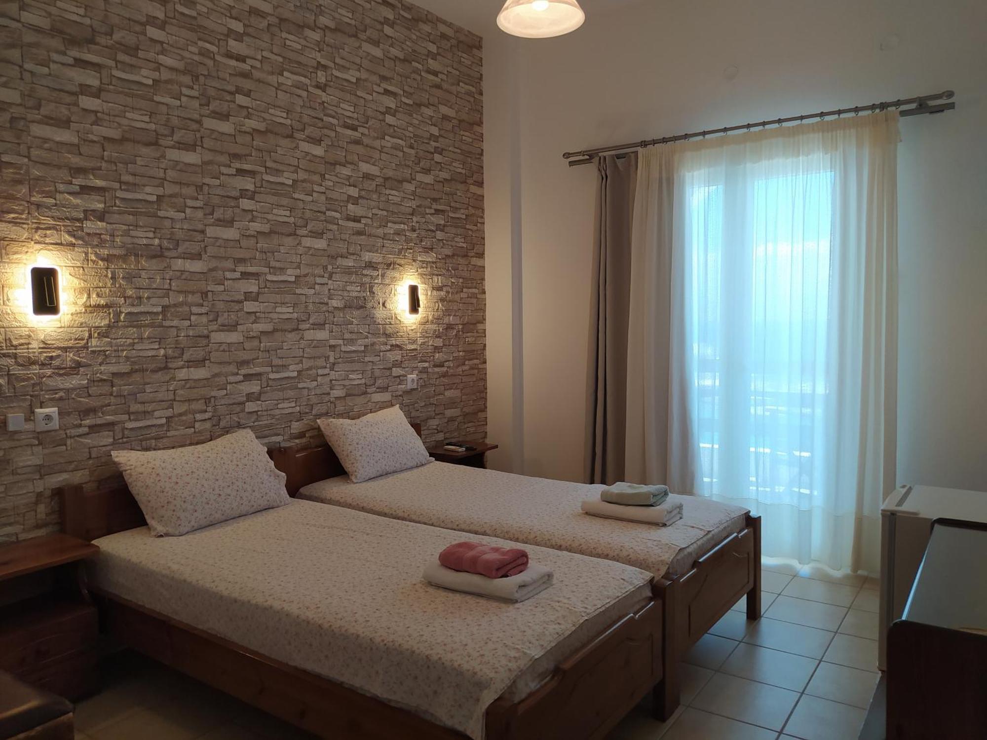 Corali Hotel Piso Livadi Exterior photo